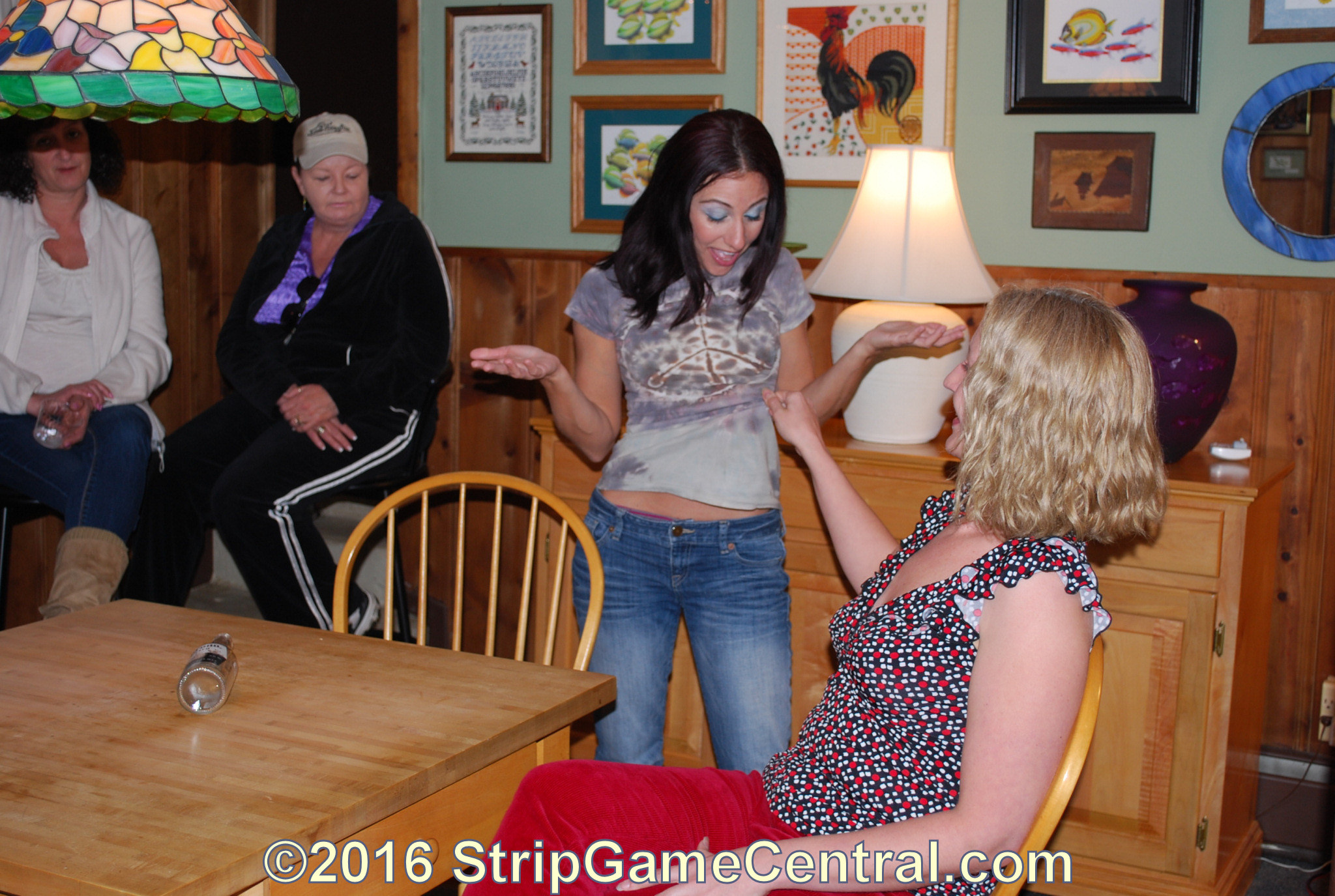 Orick recommends Girls playing strip spin the bottle Hinchee recommend Free female dom